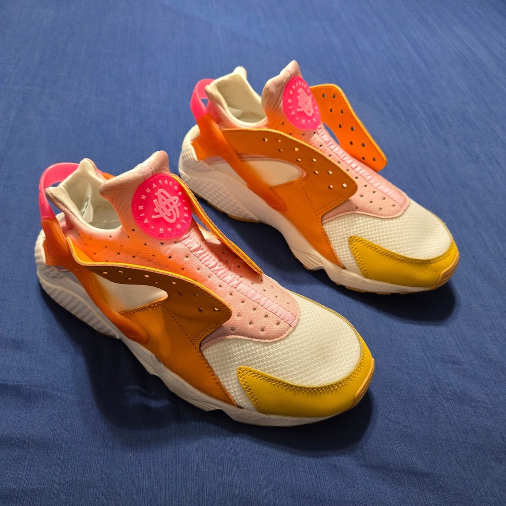 Nike Air Huarache Sneakers WOMEN'S 11 Orange Pink DX2674-100 Excellent Low Top
